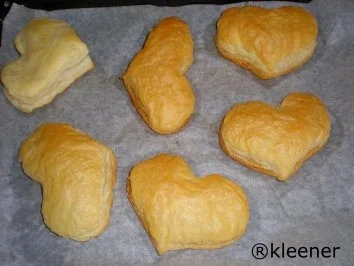 Rezept: Valentinstagsherzen mit Himbeeren Bild Nr. 3 Valentinstagsherzen mit Himbeeren - Rezept - Bild Nr. 3