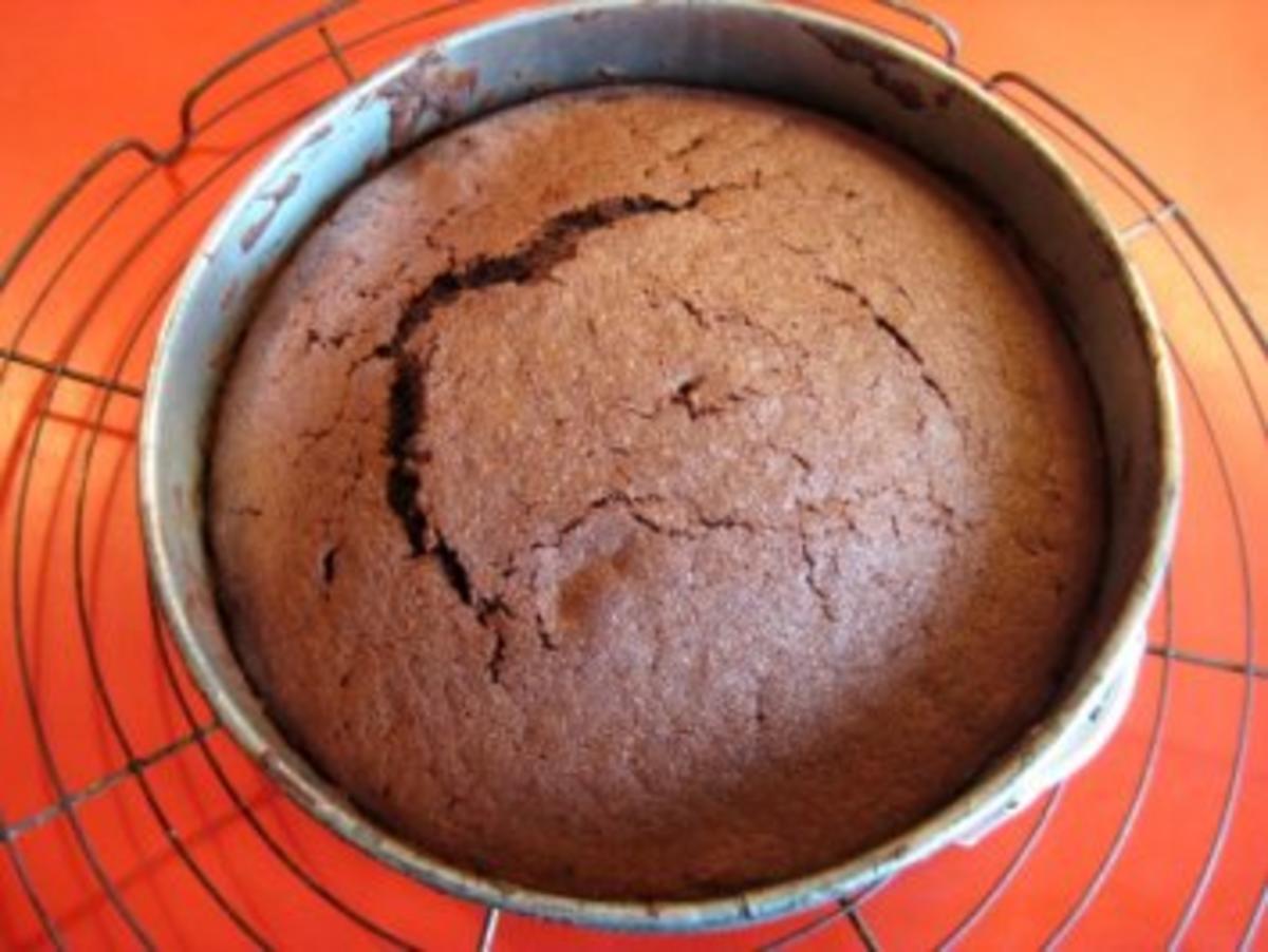 gefüllter Schokoladenkuchen für 20er Springform - Rezept - Bild Nr. 5