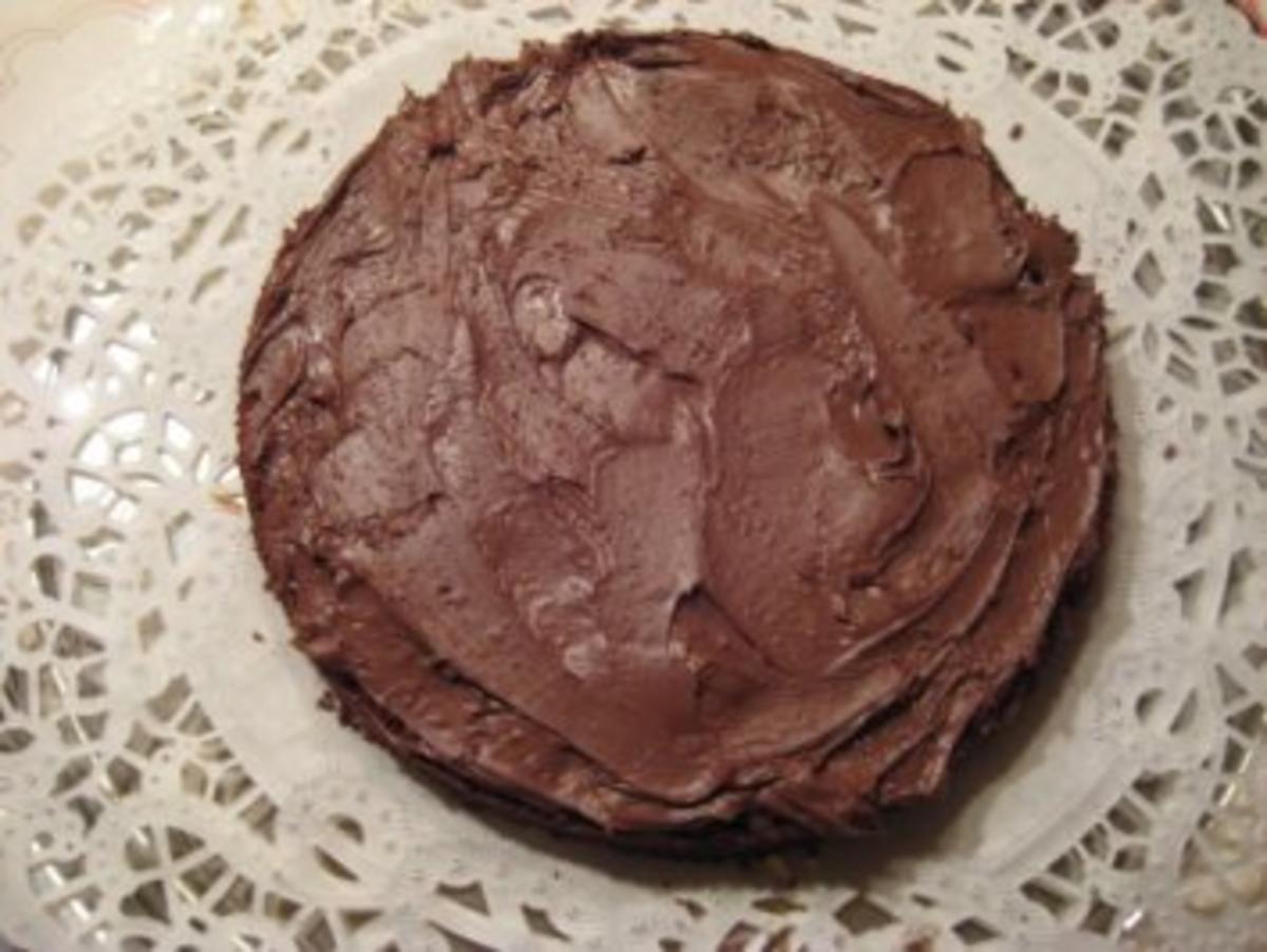 gefüllter Schokoladenkuchen für 20er Springform - Rezept - Bild Nr. 8
