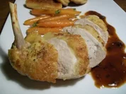 getrüffelte Perlhuhnsupreme an Pilz-Kartoffeltaschen und Minikarotten - Rezept