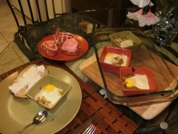 Rezept: Eier- gebackene Eier mit creme Lauch - Schnell und einfach- vorspeise oder kleines Essen Bild Nr. 2 Eier- gebackene Eier mit creme Lauch - Schnell und einfach- vorspeise oder kleines Essen - Rezept - Bild Nr. 2