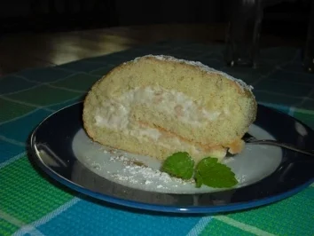 Rezept: Apfel-Walnuss-Roulade Apfel-Walnuss-Roulade - Rezept