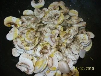 Rezept: kalfsfricassee mit Säure Eier-Soße Bild Nr. 6 kalfsfricassee mit Säure Eier-Soße - Rezept - Bild Nr. 6