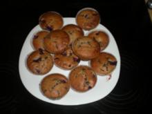Valentinstags- Muffins ( Stracciatella- Beeren- Muffin) - Rezept