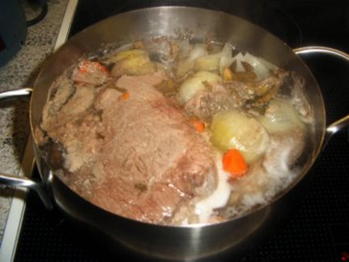 Petersiliensoße mit gekochten Rindfleisch - Rezept - Bild Nr. 2