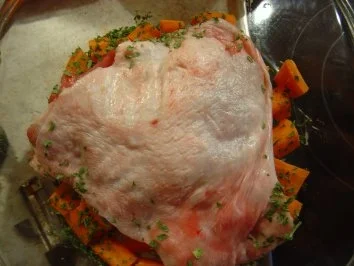 Putenoberkeule im Broccolie-Möhrenbett - Rezept - Bild Nr. 3