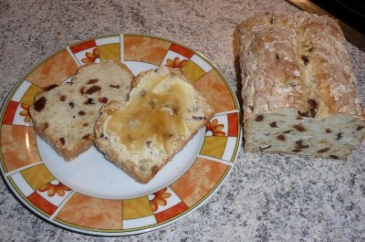 Brot: Rosinen-Mandelbrot - Rezept