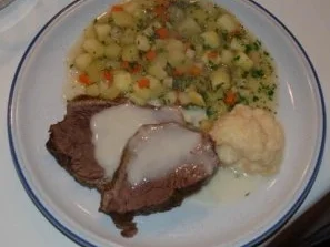 Tafelspitz mit Bouillionkartoffeln und Apfel-Kren - Rezept - Bild Nr. 4