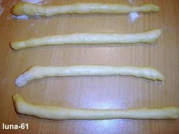 Rezept: VERWURELTER - Karnevalsgebäck aus Luxemburg Bild Nr. 4 VERWURELTER - Karnevalsgebäck aus Luxemburg - Rezept - Bild Nr. 4