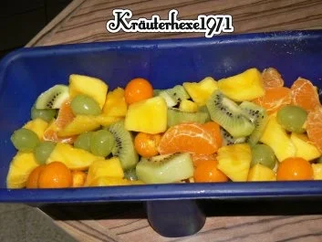 Früchtesülze tanzt mit einem Quark-Mascarponetörtchen auf einem Bananenfruchtspiegel - Rezept - Bild Nr. 2