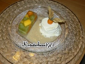 Früchtesülze tanzt mit einem Quark-Mascarponetörtchen auf einem Bananenfruchtspiegel - Rezept - Bild Nr. 4