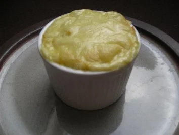 Käse - Souffle. ( schnell und lecker ) - Rezept