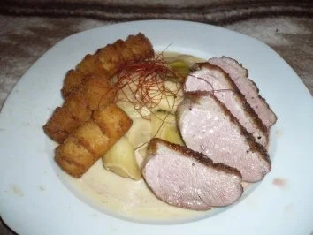 Gebratene Chili - Entenbrust mit Apfel - Lauch - Gemüse und Kartoffelkroketten - Rezept