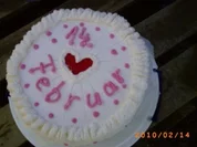 Rezept: Torten: Meine Torte zum Valentinstag: Cappuccino-Eierlikรถrcreme-Torte mit viel Sahne und mit Liebe gemacht Torten: Meine Torte zum Valentinstag: Cappuccino-Eierlikรถrcreme-Torte mit viel Sahne und mit Liebe gemacht - Rezept