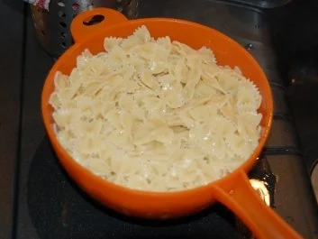 Nudelsalat mit Käse und Schinken - Rezept - Bild Nr. 3