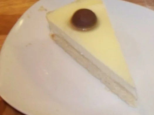 Limoncello-Quark-Torte mit Hallorenkugeln - Rezept - Bild Nr. 6