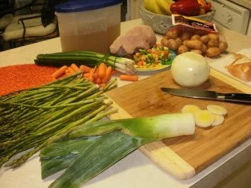 Suppe - Spargel, Gemuese und Spaetzle,  Huenersuppe selbst gemacht -  mit Spaetzel, Schinken oder Huehnerfleisch mit Gemuese - Rezept - Bild Nr. 4