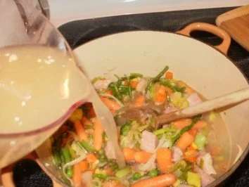 Suppe - Spargel, Gemuese und Spaetzle,  Huenersuppe selbst gemacht -  mit Spaetzel, Schinken oder Huehnerfleisch mit Gemuese - Rezept - Bild Nr. 7