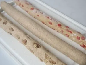 Rezept: Paprika-Dinkel-Walnuss-Zopf Bild Nr. 2 Paprika-Dinkel-Walnuss-Zopf - Rezept - Bild Nr. 2