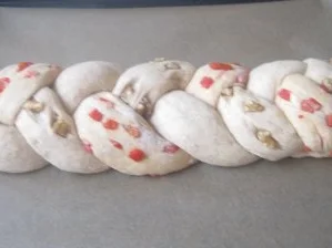 Rezept: Paprika-Dinkel-Walnuss-Zopf Bild Nr. 3 Paprika-Dinkel-Walnuss-Zopf - Rezept - Bild Nr. 3