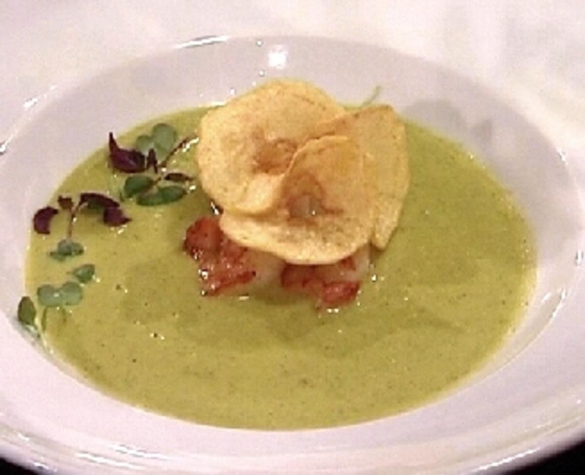 Brunnenkressesuppe mit Kartoffelstroh - Rezept - kochbar.de