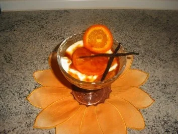 Karamellesierte Orangen auf Quarkcreme - Rezept