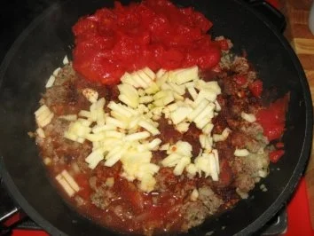 Rezept: Hacksoße zu Nudelkranz (siehe KB ) Bild Nr. 5 Hacksoße zu Nudelkranz (siehe KB ) - Rezept - Bild Nr. 5