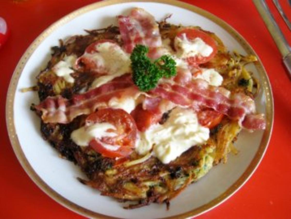 Rösti mit Schmelzkäse, Frühstückspeck u. Tomaten - Rezept - Bild Nr. 7