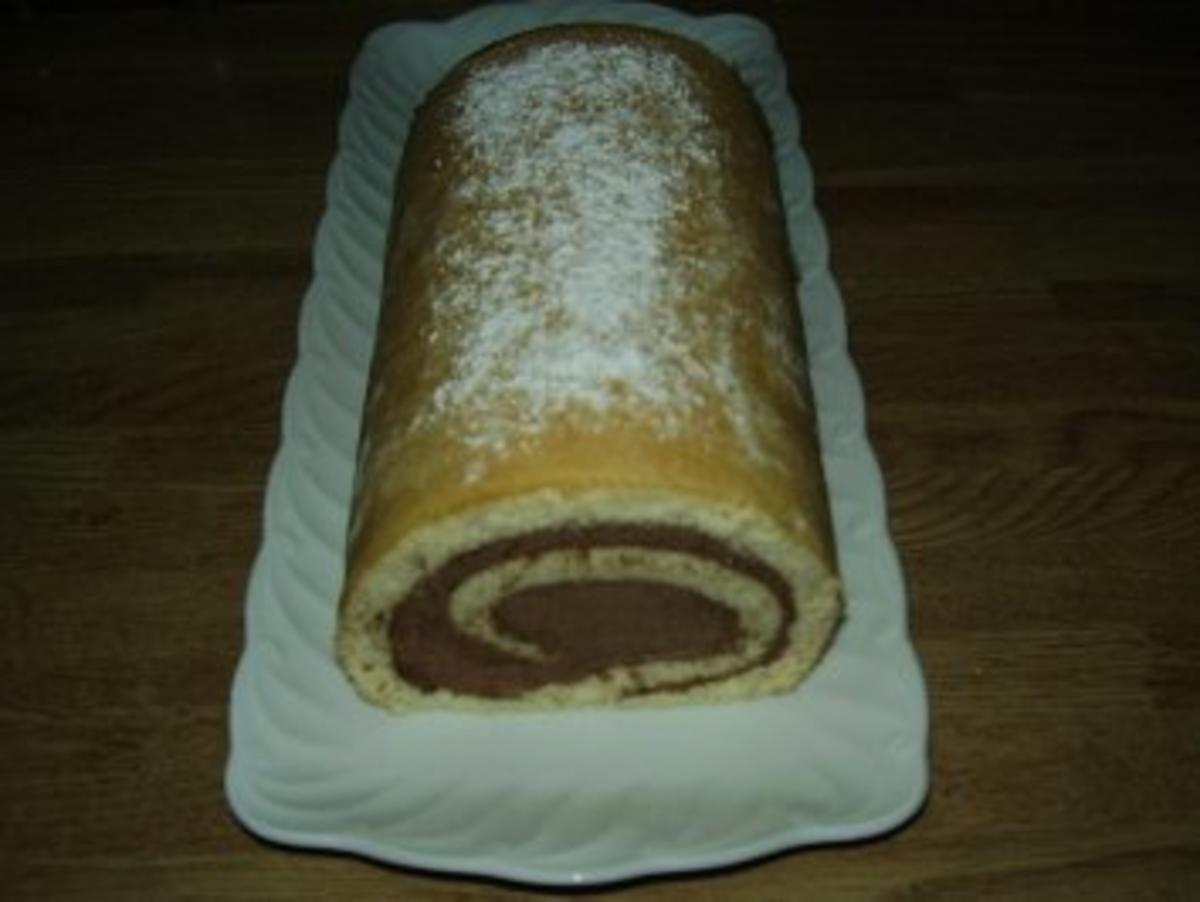 Bilder für Schokosahne-Roulade Rezept