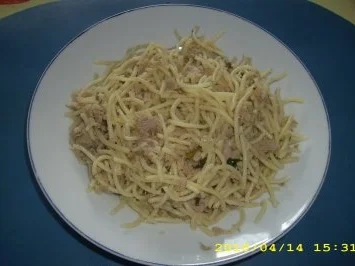 Rezept: Thunfischspaghetti Thunfischspaghetti - Rezept
