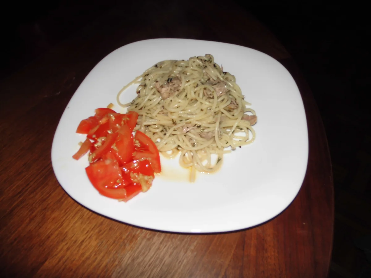 Rezept: Thunfischspaghetti Bild Nr. 2 Thunfischspaghetti - Rezept - Bild Nr. 2