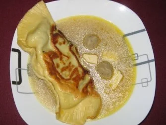 Gebratene Maultaschen in einer deftigen Gemüsebrühe - Rezept