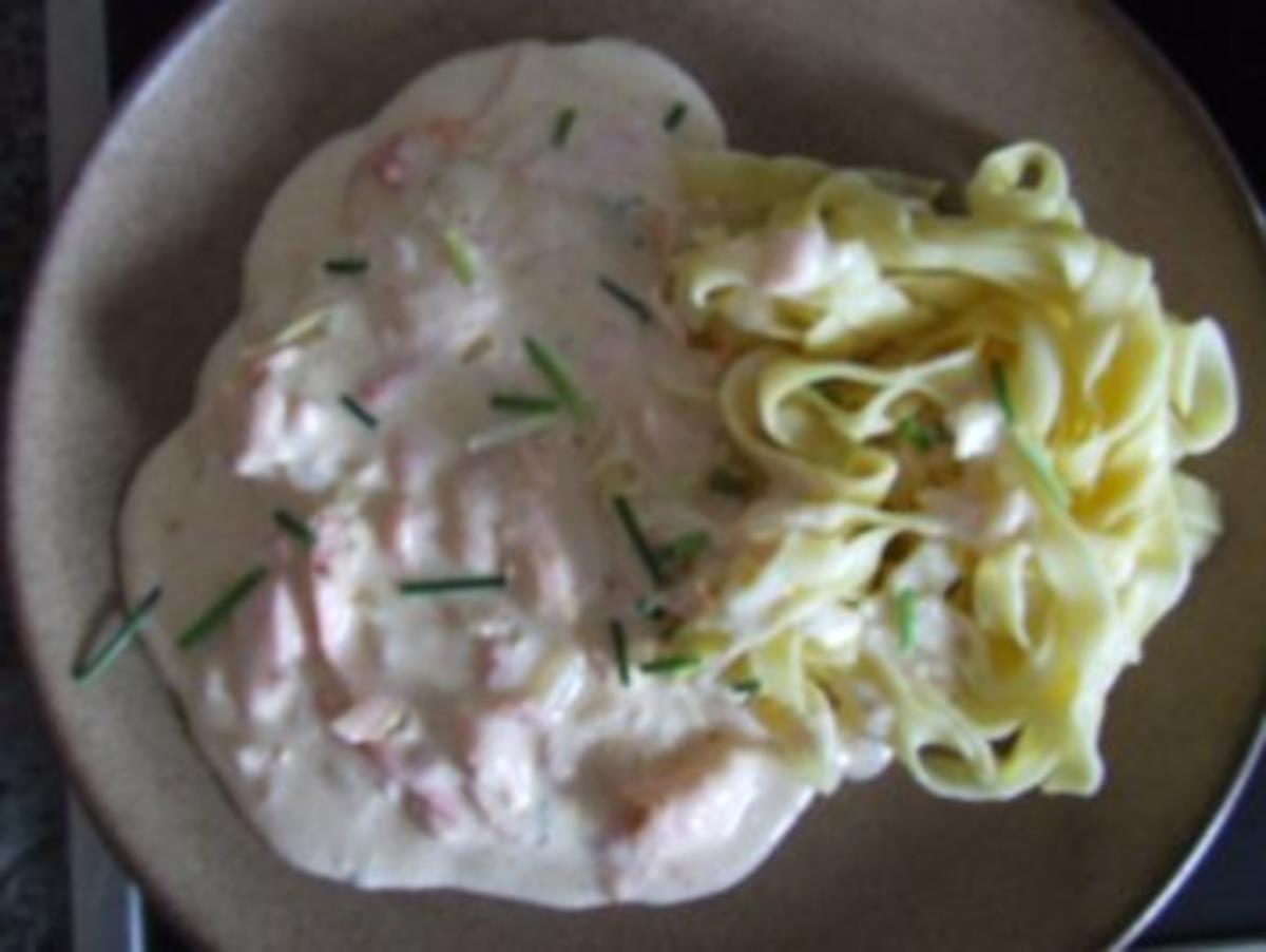 Tagliatelle mit Räucherlachs - Rezept