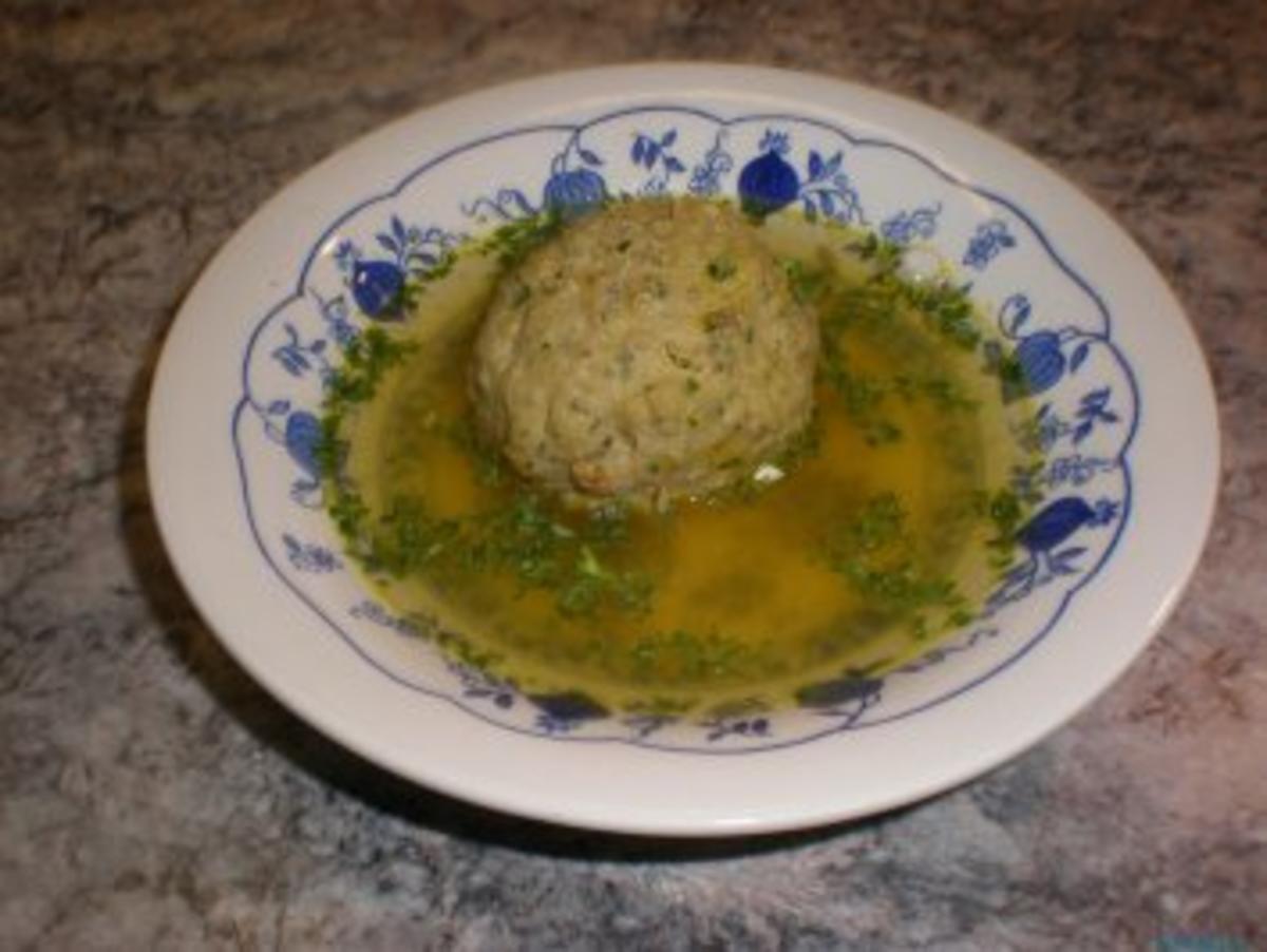 Leberknödelsuppe - Rezept mit Bild - kochbar.de