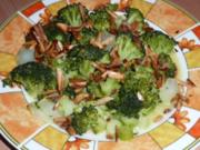 Salate:  Lauwarmer Broccolisalat mit gerösteten Mandeln - Rezept