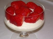 ♥ Weiße Schokoladencreme mit Erdbeeren♥ - Rezept