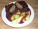 Rotkohlrouladen - mit Fleisch - Rezept