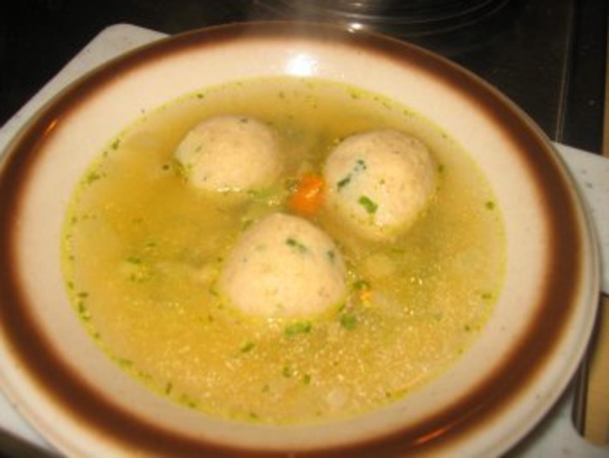 Bilder für Suppe: Lisa's Markklößchen Suppe - Rezept