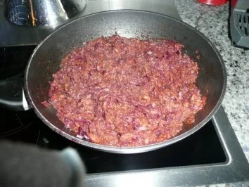 HAUPTGERICHT/FLEISCH:Hackfleischpfanne mit Rotkohl - Rezept - Bild Nr. 5