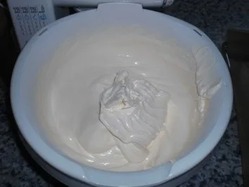 Rezept: Kuchen_Erdbeersahnetorte von Lumara Bild Nr. 2 Kuchen_Erdbeersahnetorte von Lumara - Rezept - Bild Nr. 2