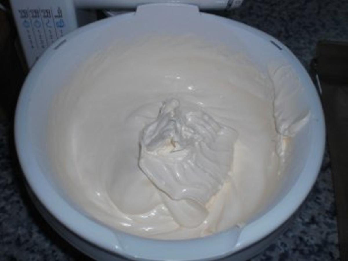 Kuchen_Erdbeersahnetorte von Lumara - 200 kcal/100g