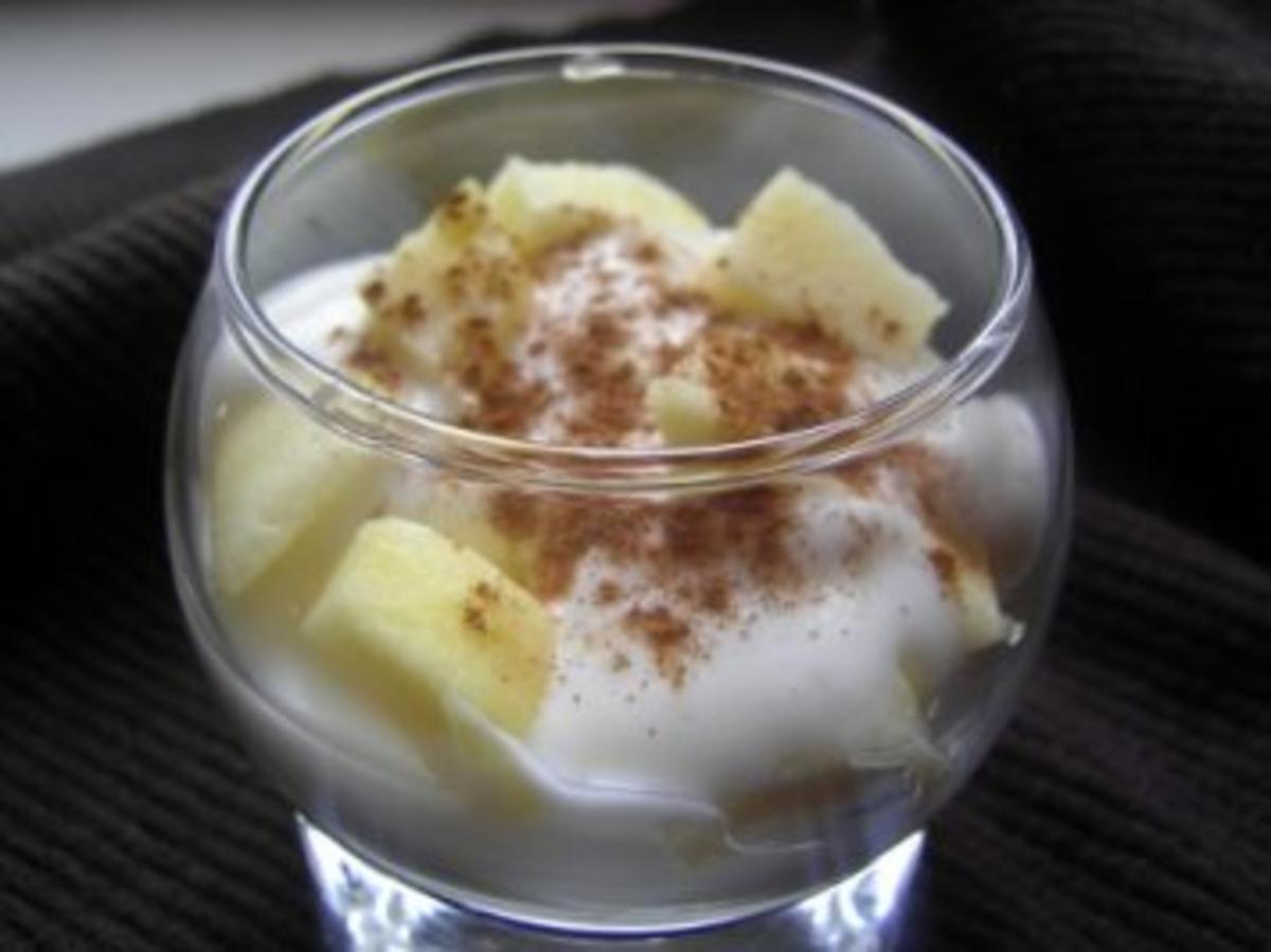 Apfel Joghurt Glässchen - Rezept
