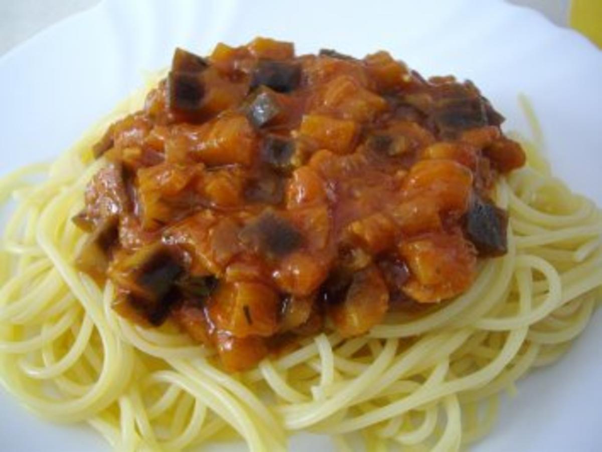Spaghetti mit Moussaka- Sauce ohne Fleisch - Rezept