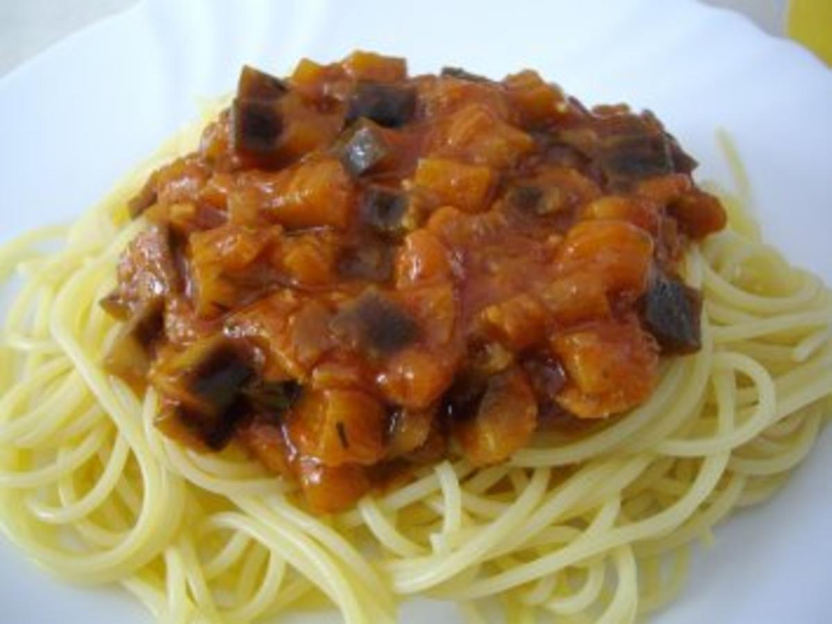Spaghetti mit Moussaka- Sauce ohne Fleisch - Rezept - kochbar.de