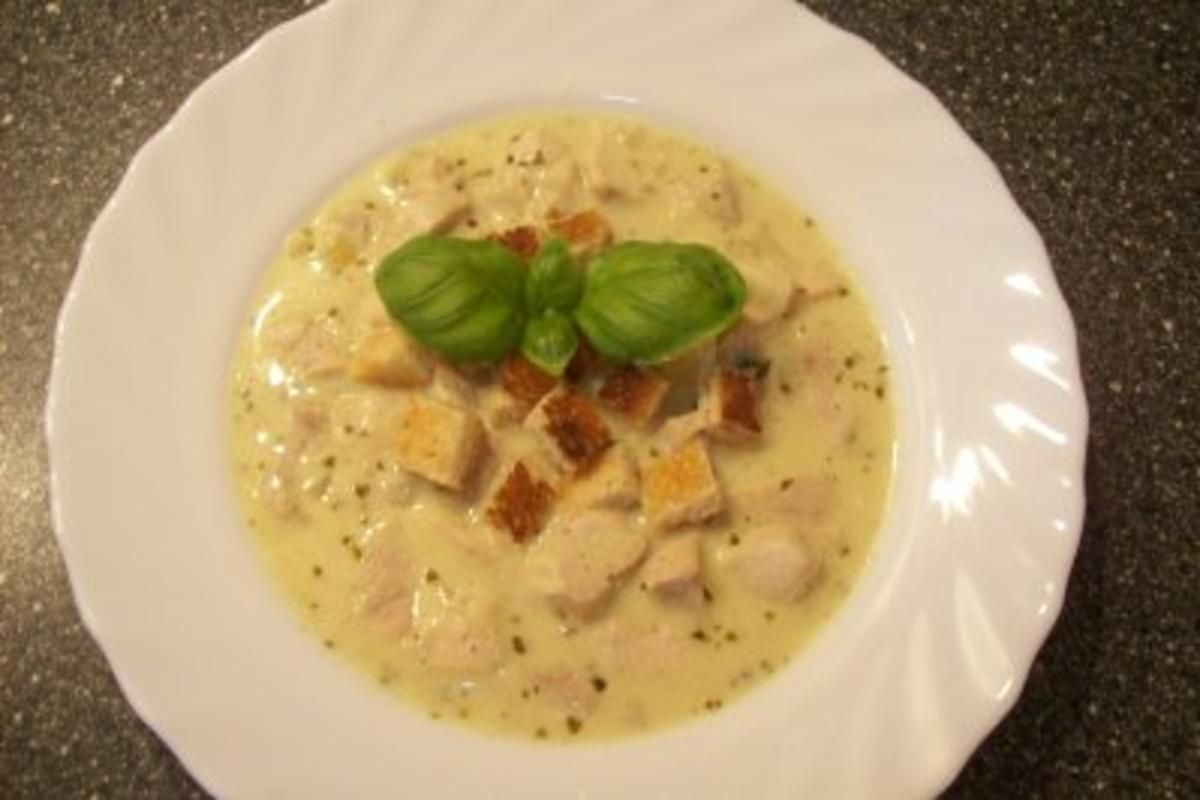 Eintopf - Hühnercremsuppe mit knoblauchcroutons - Rezept