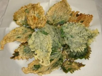 Rezept: Wildkräuter: Brennesseln in Bierpanade Wildkräuter: Brennesseln in Bierpanade - Rezept