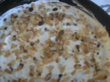 Sahnetorte  mit  fruchtiger  Knusperfüllung - Rezept - Bild Nr. 4