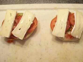 Aus dem Backofen kleine Pizza - Rezept - Bild Nr. 4