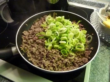 Orientalischer Hackstrudel - Rezept - Bild Nr. 3