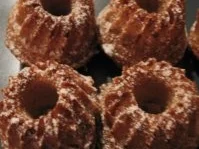 Rezept: Fettarme Joghurt-Minigugelhüpfchen Bild Nr. 3 Fettarme Joghurt-Minigugelhüpfchen - Rezept - Bild Nr. 3